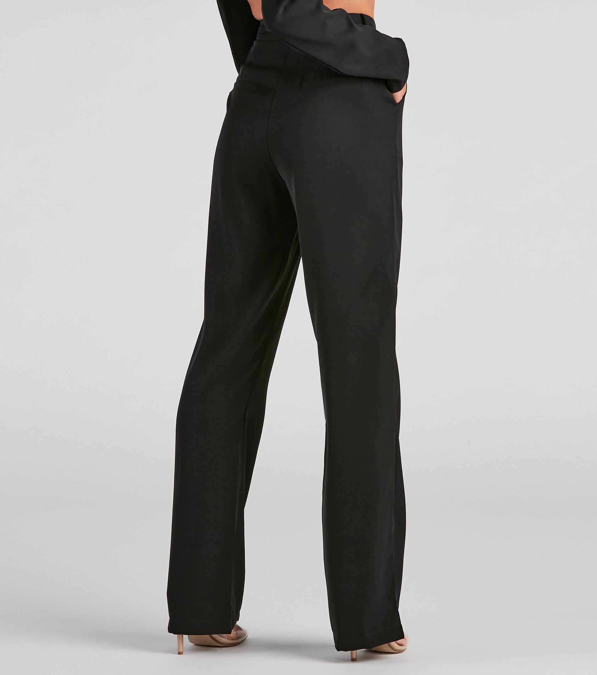 Effortless And Elevated Wide-Leg Pants