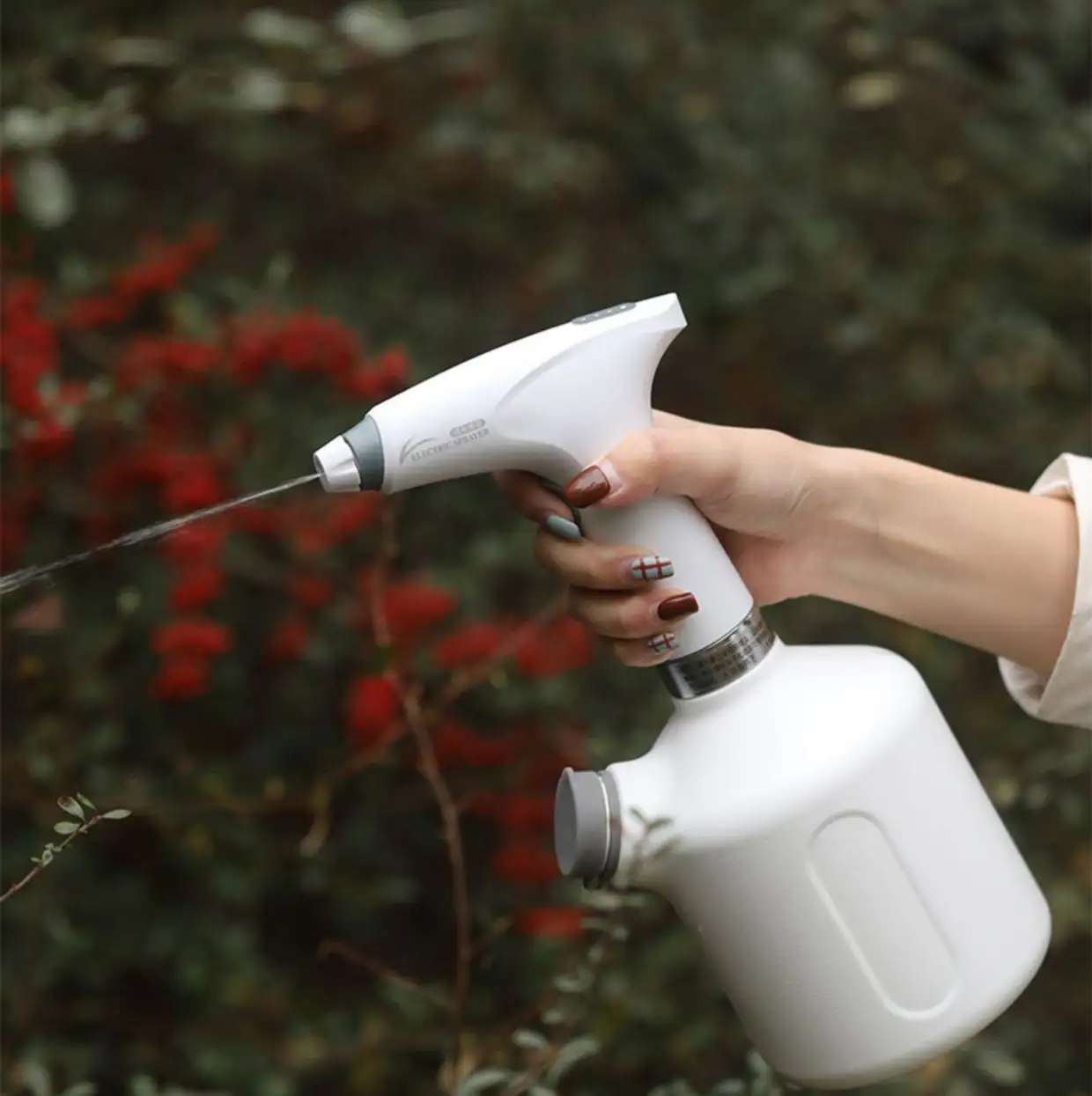 Battery Powered House Cleaning Garden Watering Electric Pump Automatic Portable Garden Water Mist Sprayer with Clever Extra Open