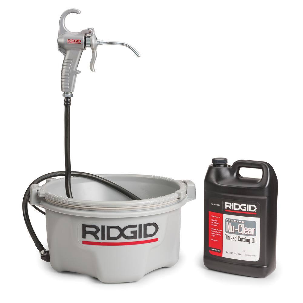 RIDGID 418 All Weather Pipe Threading Oiler Kit (Includes Die Cast Trigger Pump Drip PanReservoir + 1 Gal. Nu-Clear Oil) 10883