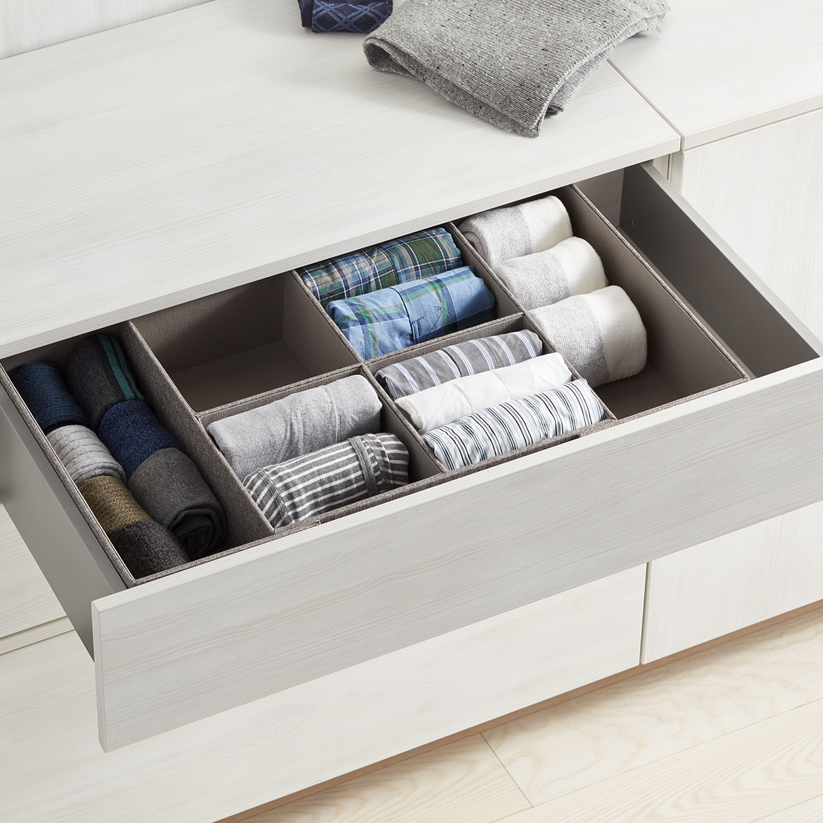 Cambridge Expandable Drawer Organizers