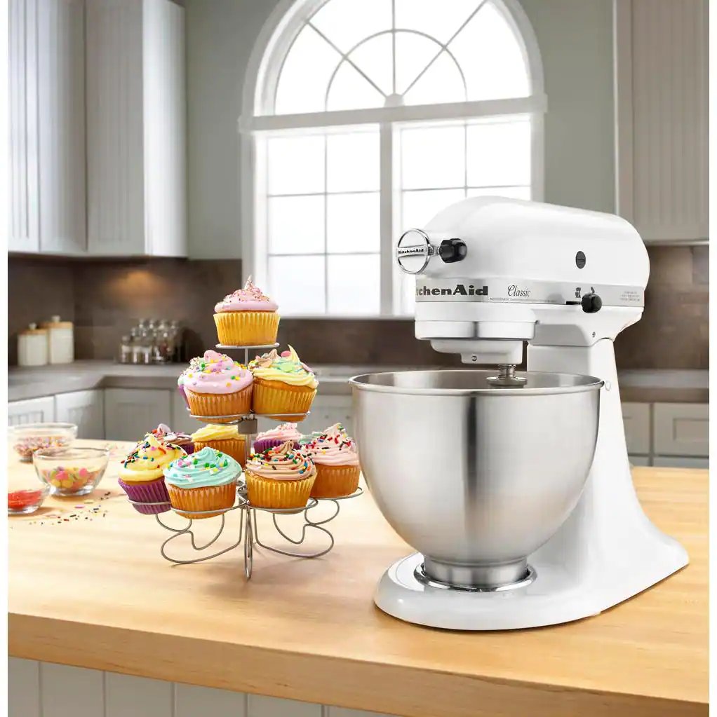 KitchenAid K45SSWH Classic Series 4.5 Qt. 10-Speed White Stand Mixer with Tilt-Head， White