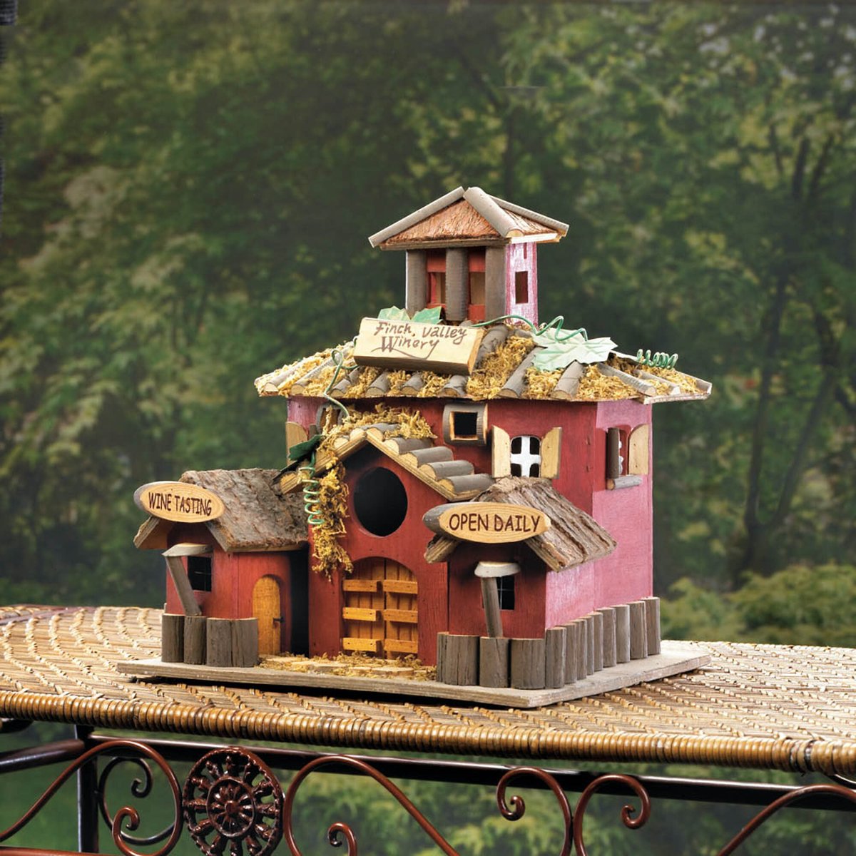 Zingz and Thingz Winery Bird House