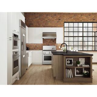 Hampton Bay Designer Series Melvern Assembled 24x34.5x23.75 in. Base Kitchen Cabinet in White B24-MLWH