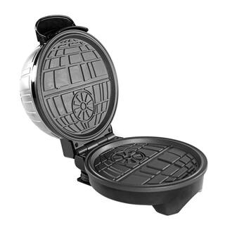 Uncanny Brands Star Wars Deluxe Silver Death Star American Waffle Maker DWM-SRW-DST