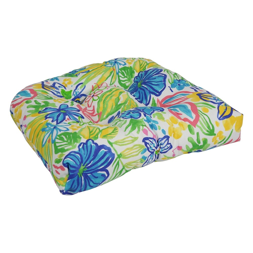 19 inch Rounded Back Tufted Indoor/Outdoor Chair Cushion   19\