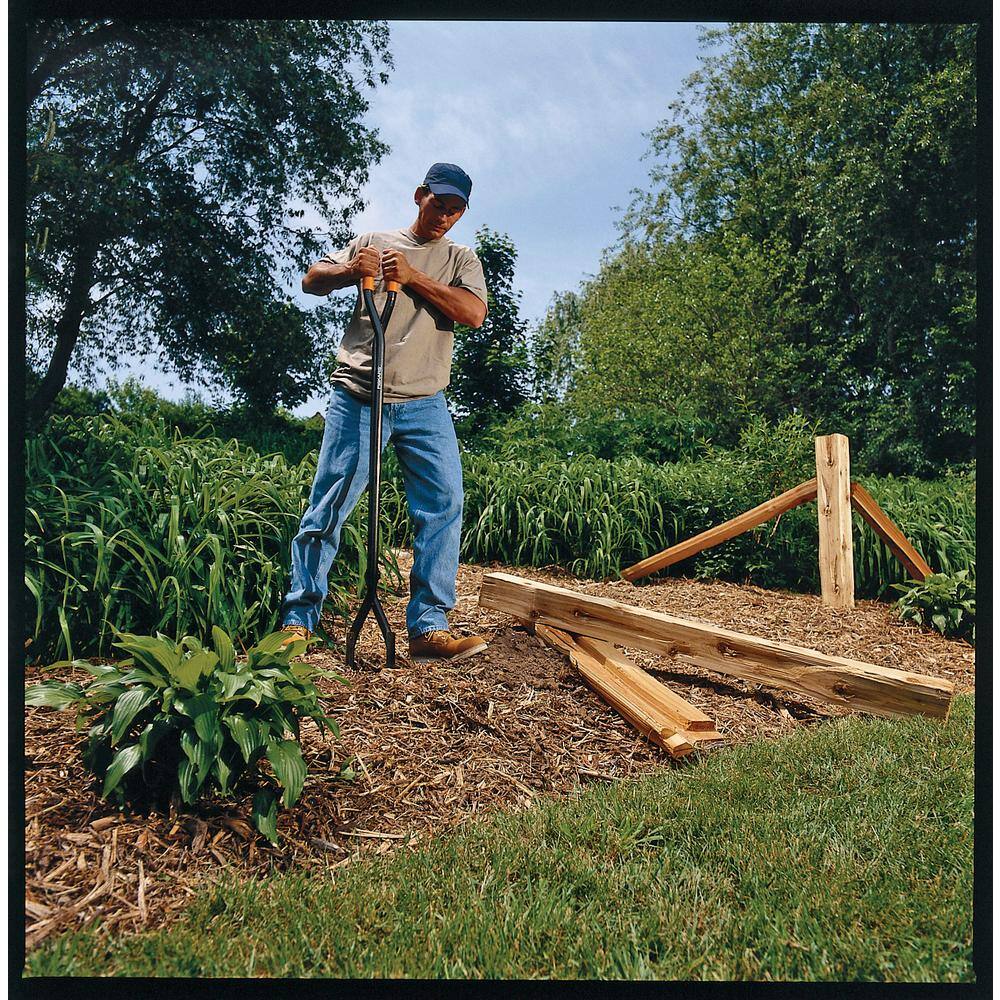 Fiskars 6.5 in. Post Hole Digger 396530-1001