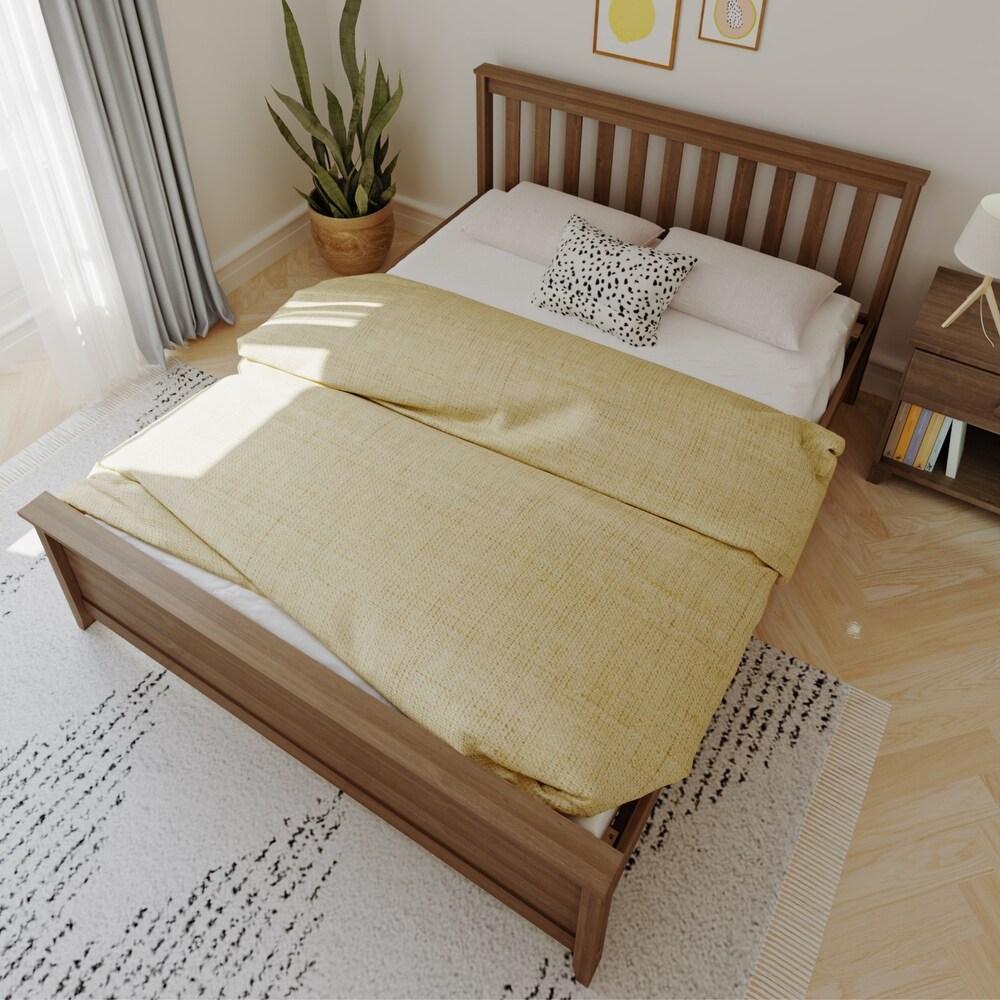 Max and Lily Classic Queen Bed