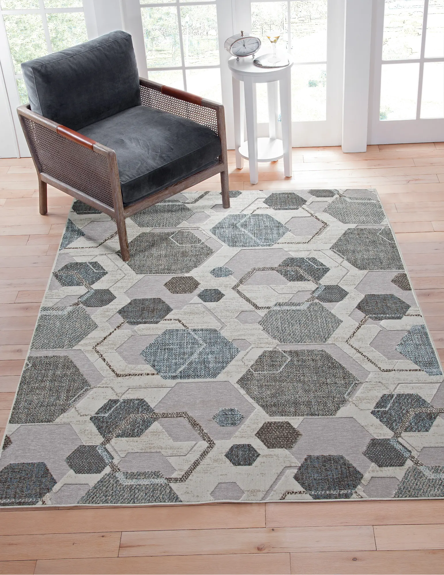 Napa 5 x 8 Gray Hexagon Area Rug