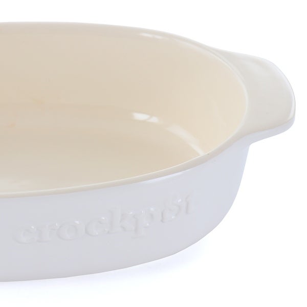 2.5 Quart Oval Stoneware Casserole in White