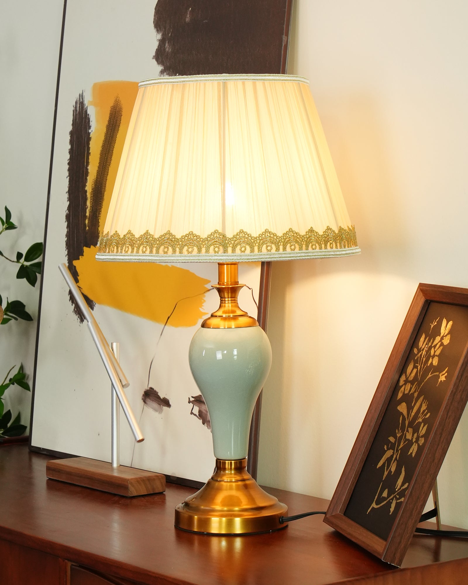 Chaslyn Desk Lamp