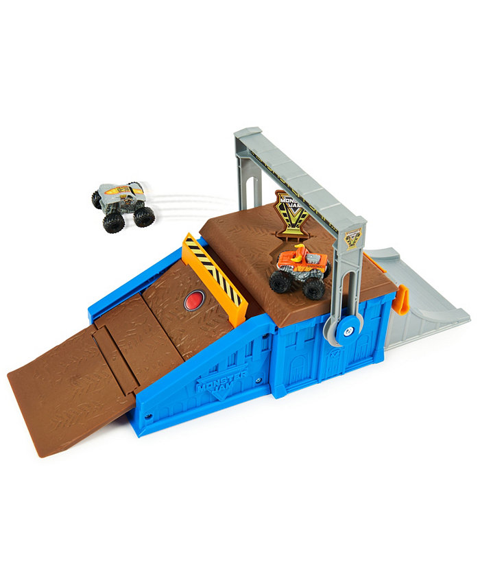 Monster Jam Freestyle Flip Playset