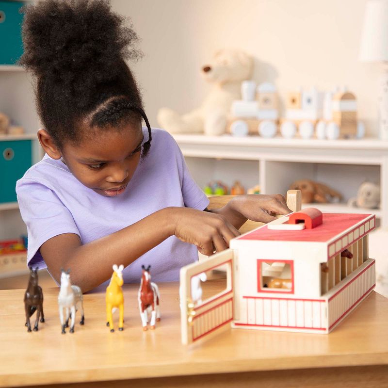 Melissa and Doug Take-Along Show-Horse Stable