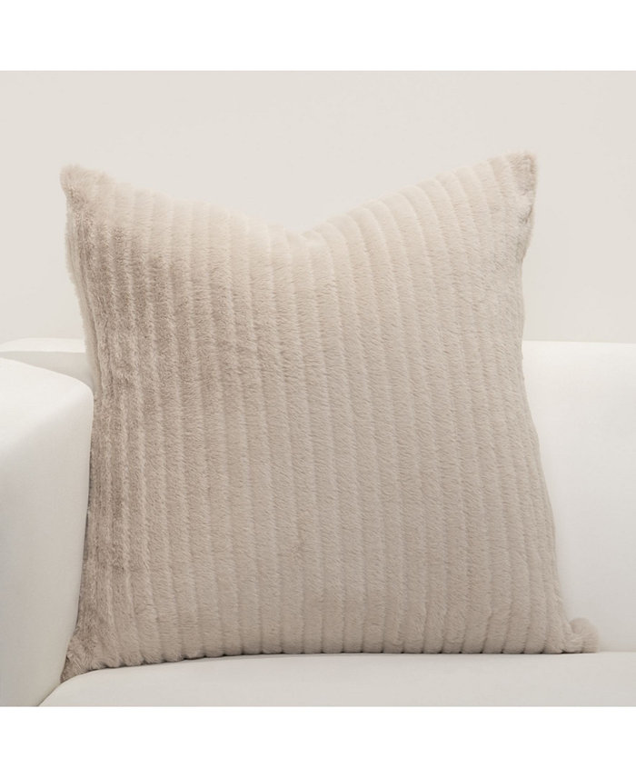 F. Scott Fitzgerald F Scott Fitzgerald Arm In Arm Decorative Pillow， 20