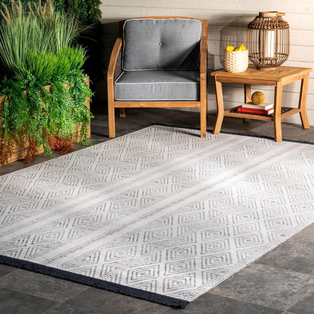 Brooklyn Rug Co Casual Geometric Indoor/ Outdoor Geometric Striped Area Rug