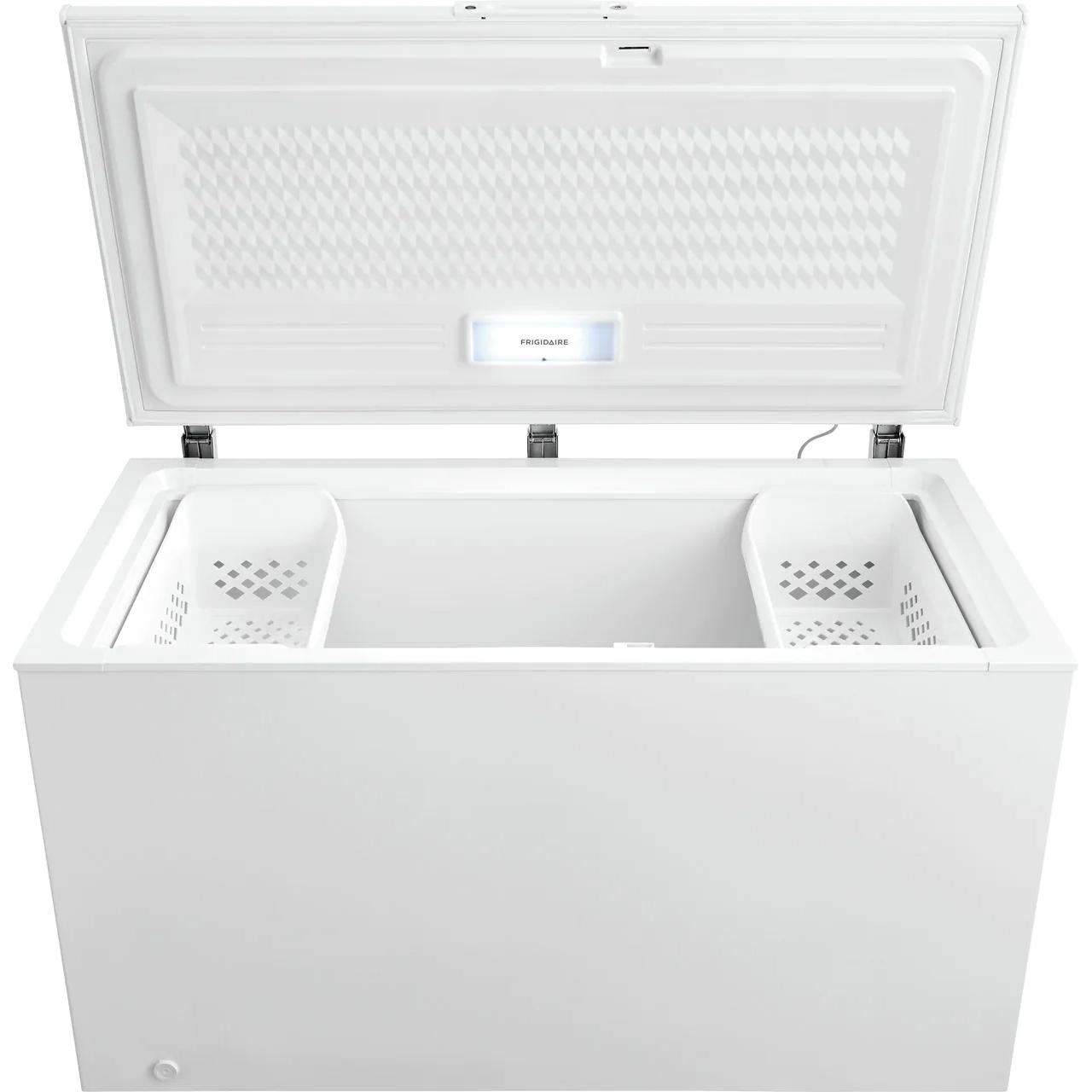 Frigidaire 14.8 cu.ft.Chest Freezer with LED Lighting FFCL1542AW