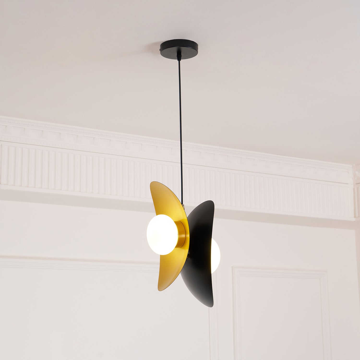 Golden Petal Pendant Lamp