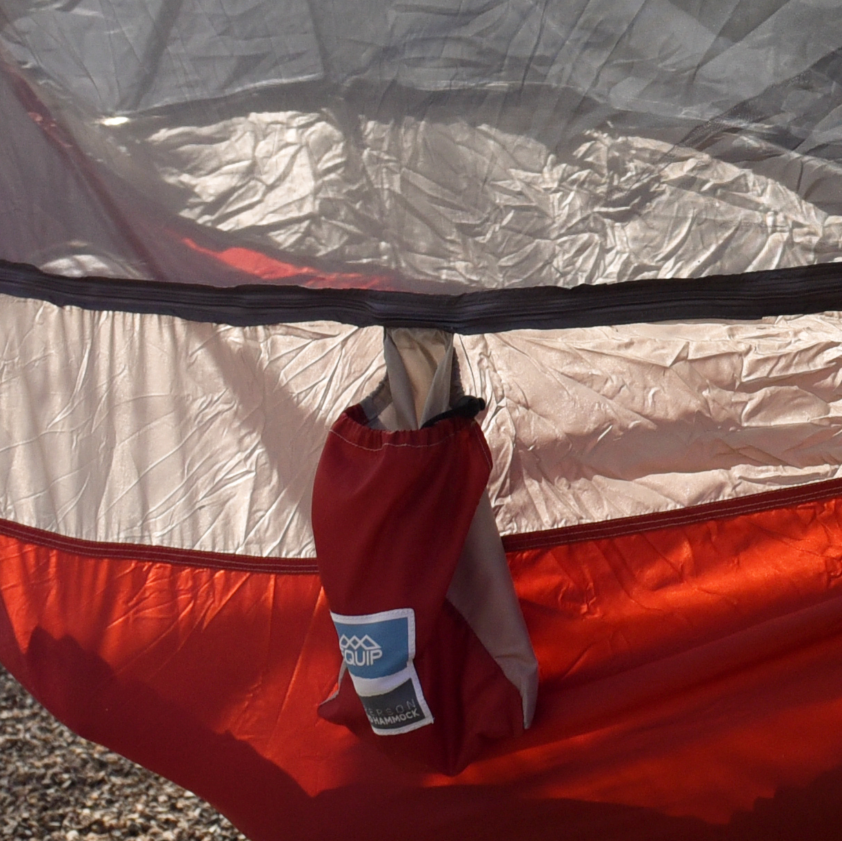 Equip Nylon Mosquito Hammock with Attached Bug Net， 1 Person Red and Taupe， Open Size 115 L x 59 W