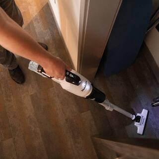 Makita 40V max XGT Brushless Cordless Cyclonic 4-Speed HEPA Filter Compact Stick Vacuum Tool Only GLC03Z