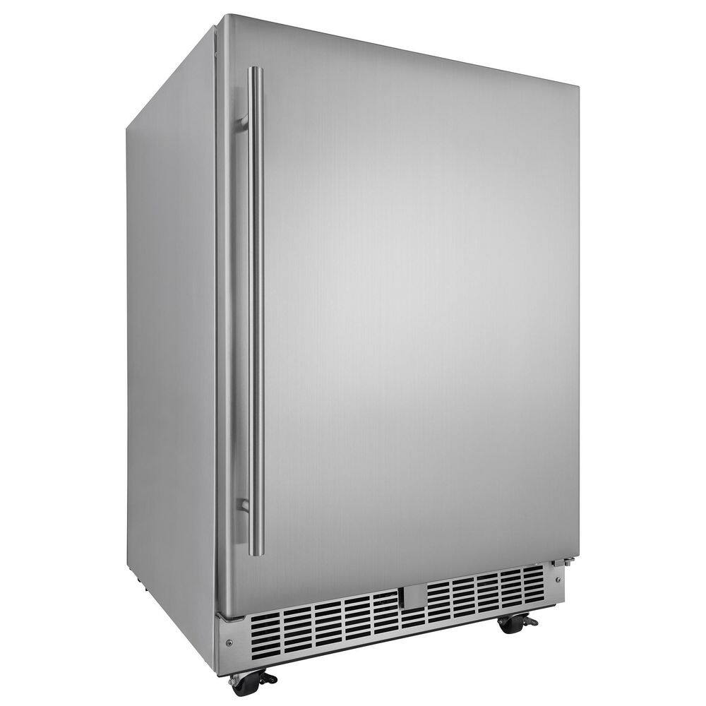 Silhouette Professional 5.5 cu. ft. Outdoor Rated Mini Fridge in Stainless Steel DAR055D1BSSPRO