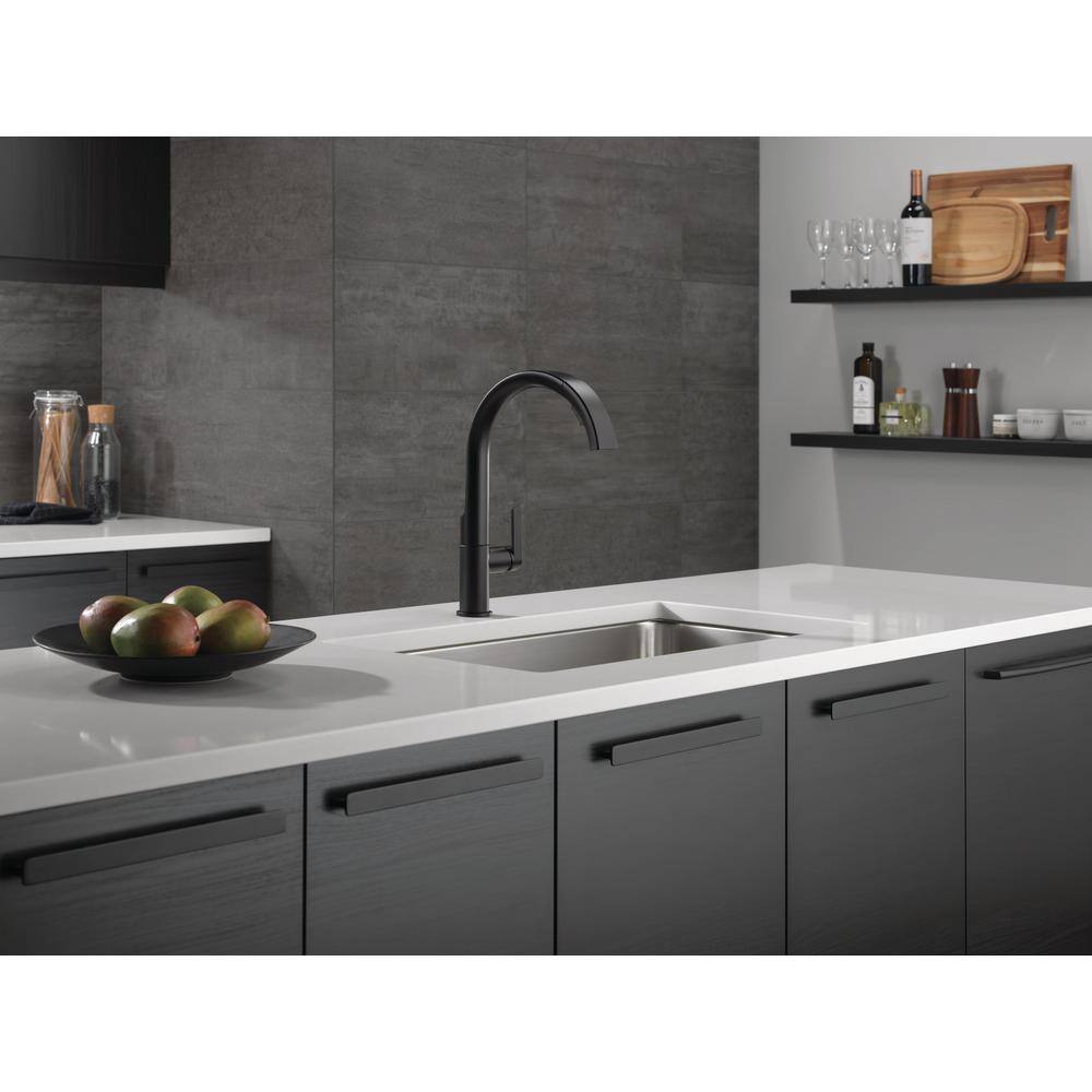 Delta Keele Single-Handle Pull-Down Sprayer Kitchen Faucet in Matte Black 19824LF-BL