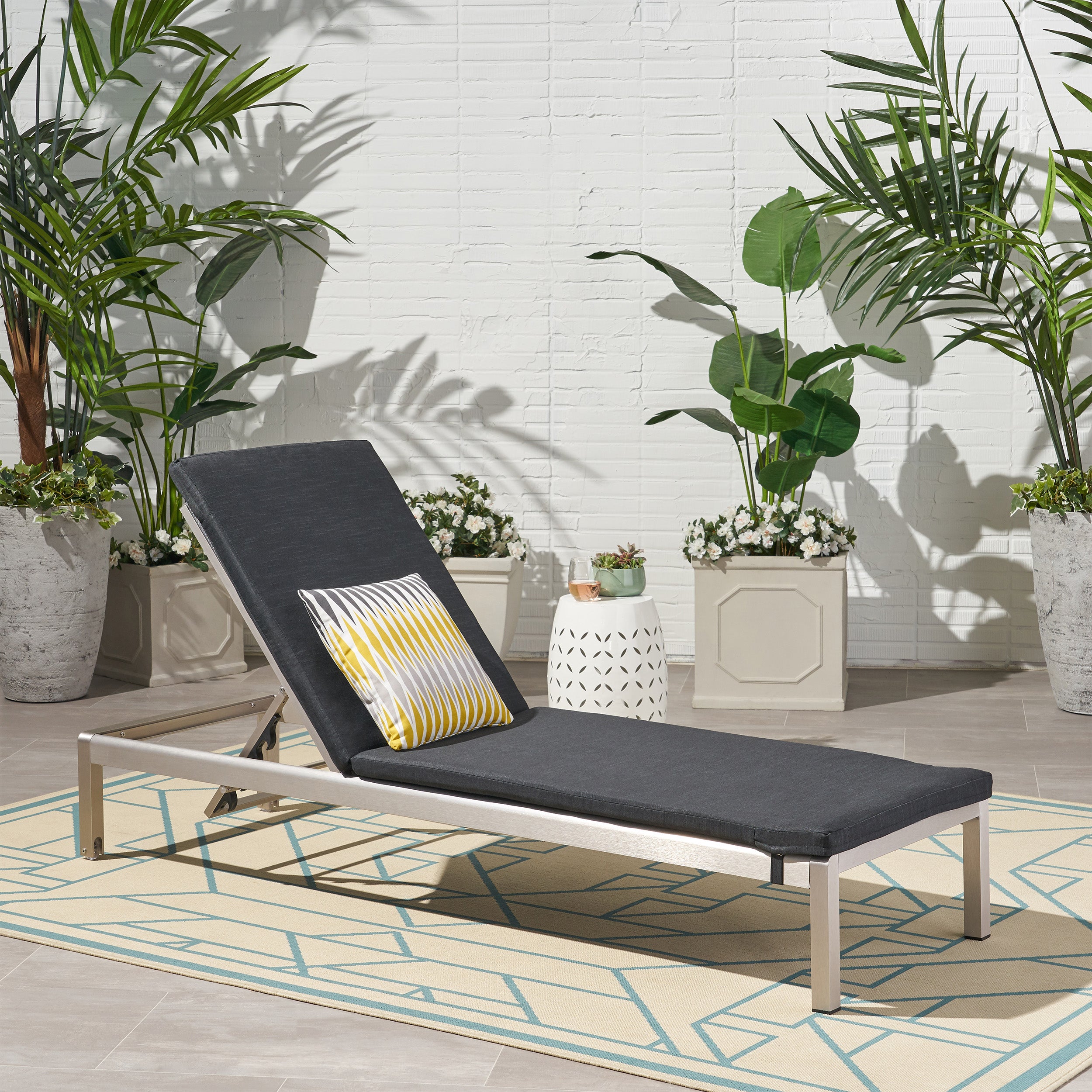 Cherie Modern Outdoor Adjustable Chaise Lounge with Cushion