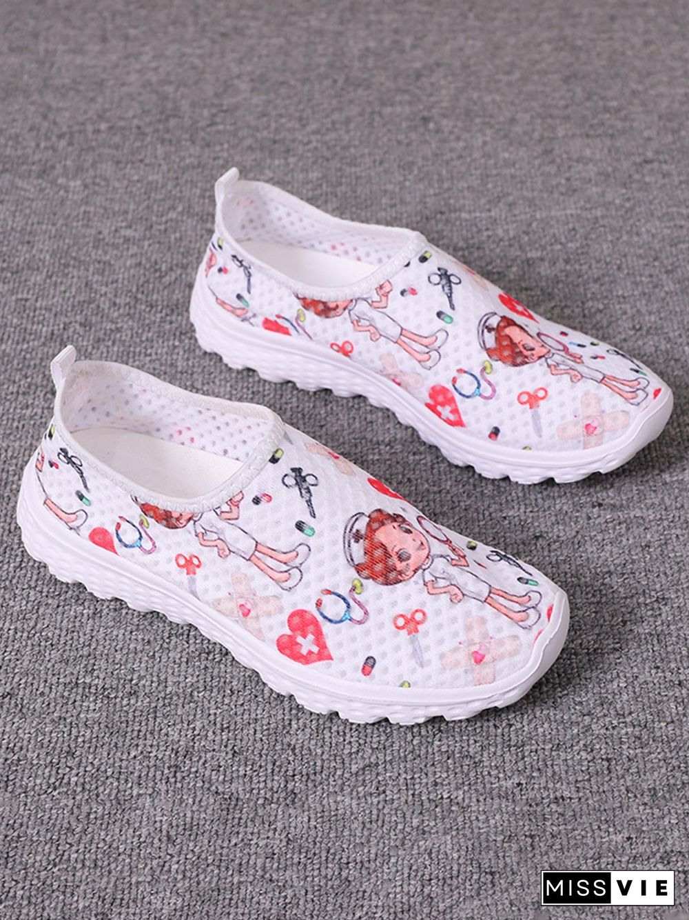 Nurse Fighting Epidemic Print Breathable Tulle Mesh Lightweight Sneakers