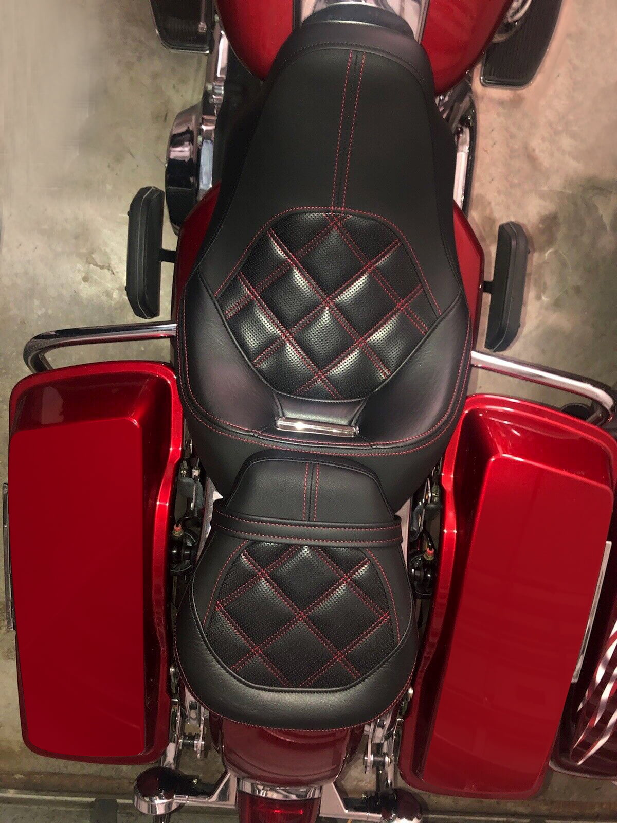 Kojem Driver＆ Passenger 2-UP Seat Set Low-Profile Black with Red Lattice Stitch for 2009-2022 Harley Davidson Road King CVO Road Glide Street Glide Electra Glide