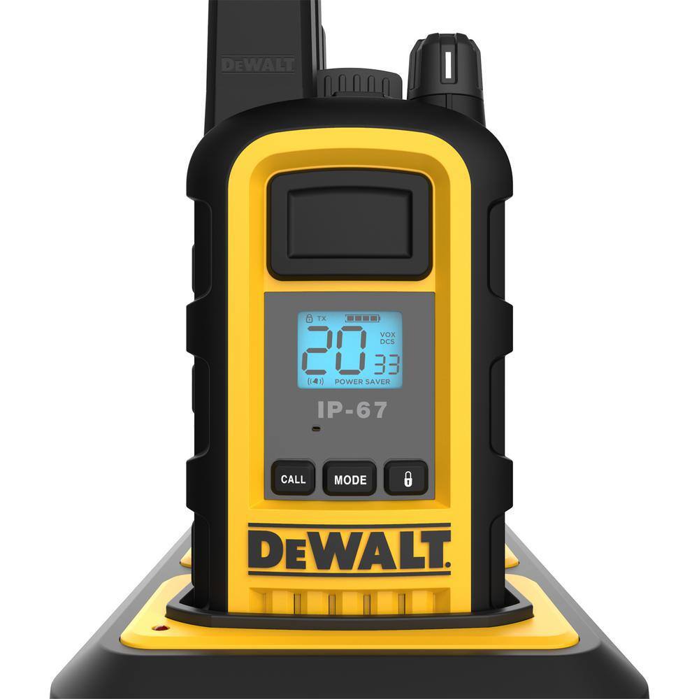 DW DXFRS800 Heavy-Duty 2-Watt Walkie Talkies with 6-Port Gang Charger (6-Pack) DXFRS800-BCH6B