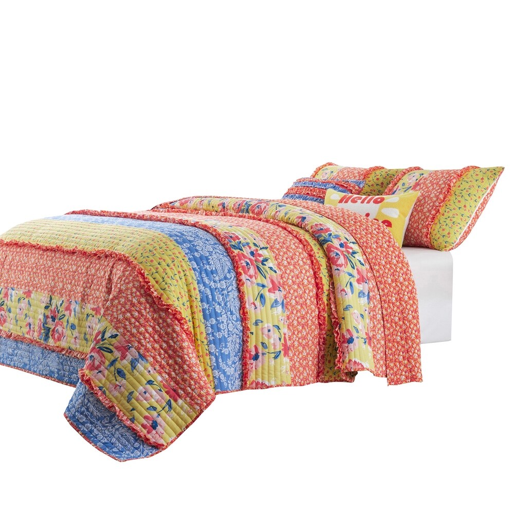 Lio 3 Piece Microfiber King Quilt Set  Bohemian Floral Pattern  Multicolor