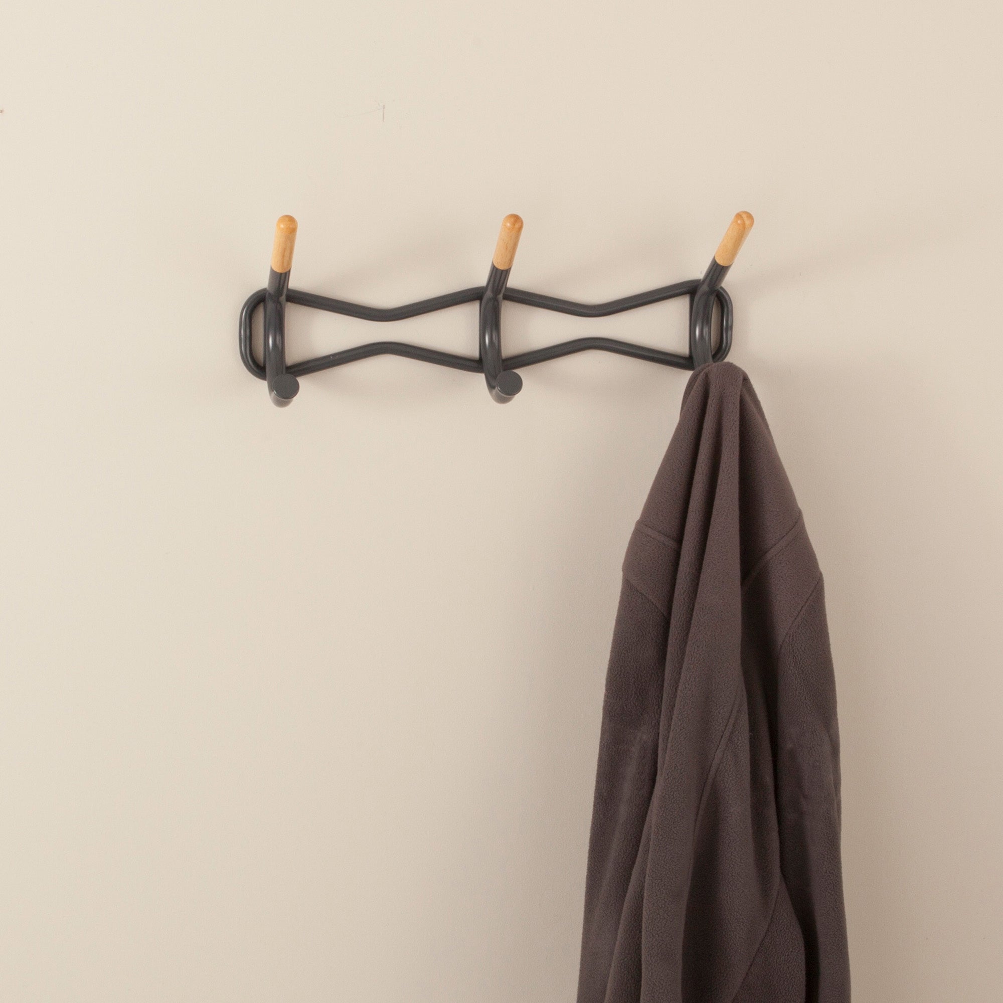 Family Coat Wall Rack， 3Hook， Charcoal