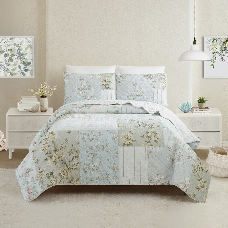 Claire Patchwork Floral Quilt Set