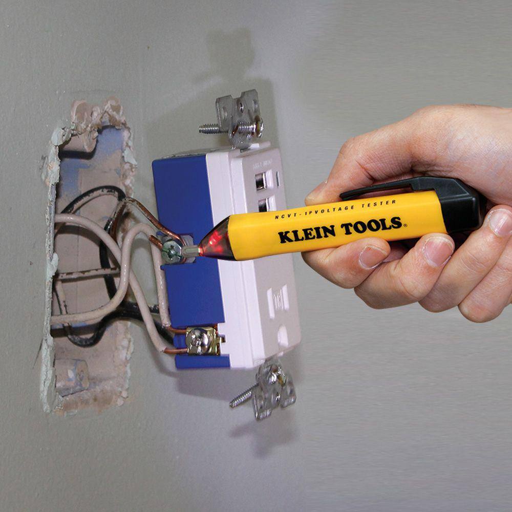 Klein Tools Test Kit with Multimeter Non-Contact Volt Tester Receptacle Tester 69149P