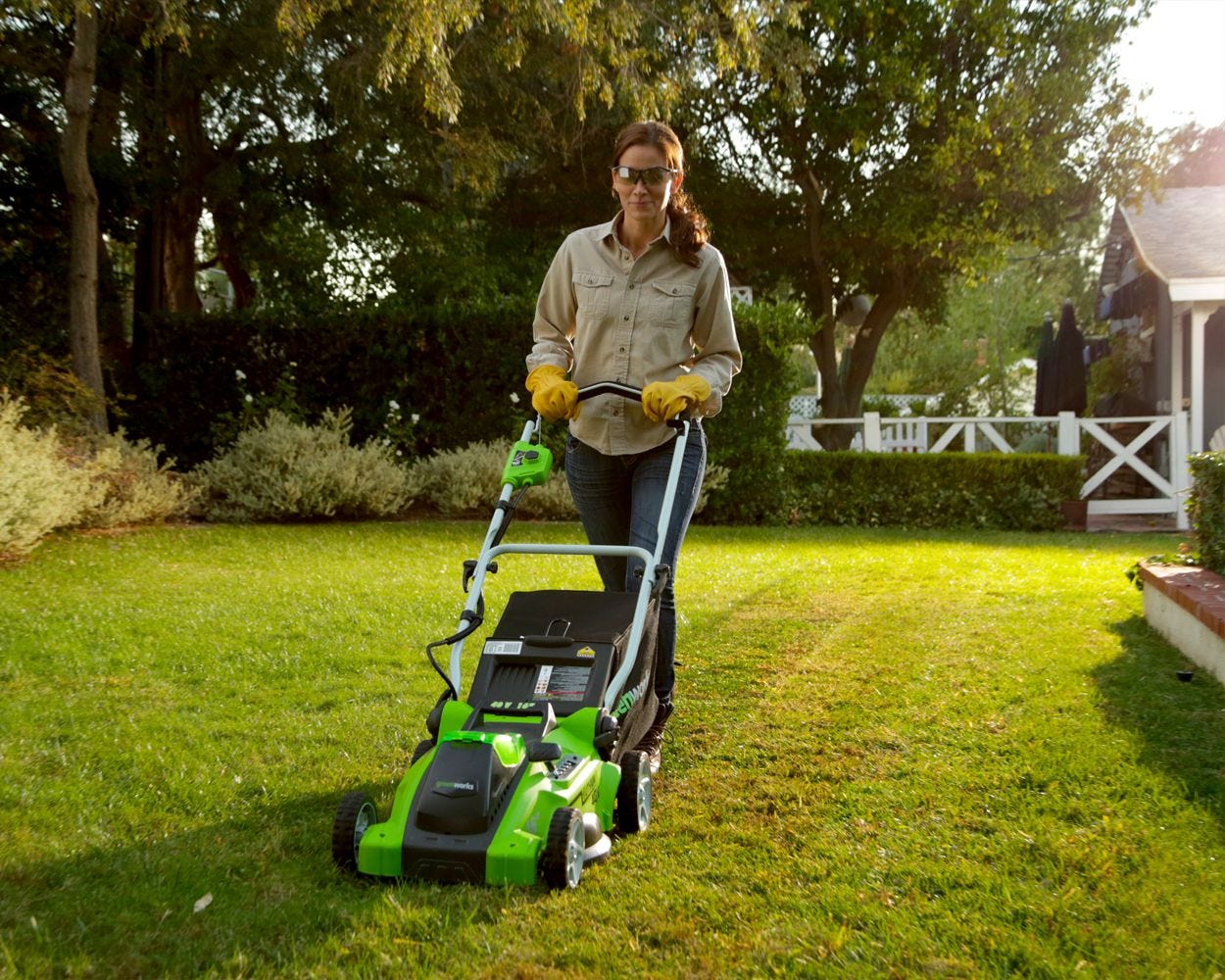 40V 16-Inch Cordless Lawn Mower | Greenworks