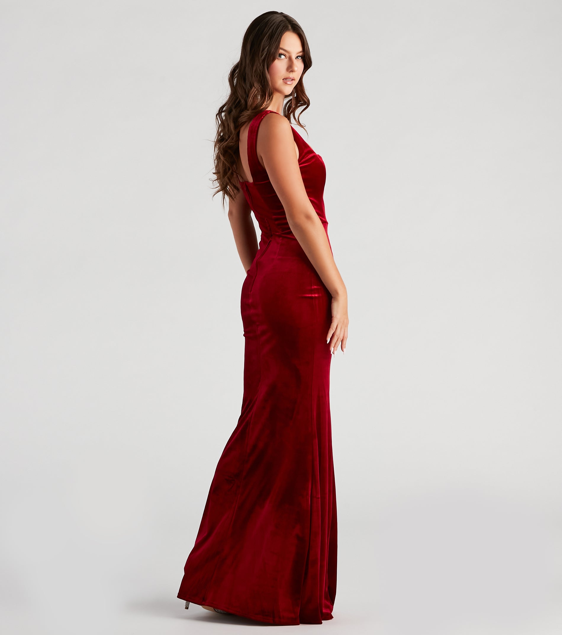 Tori Formal Sleeveless Velvet Mermaid Dress