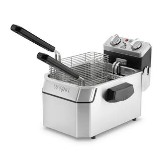 Waring Commercial 120V Heavy-Duty 10 lb. Deep Fryer with 3-Baskets and Night Cover WDF1000