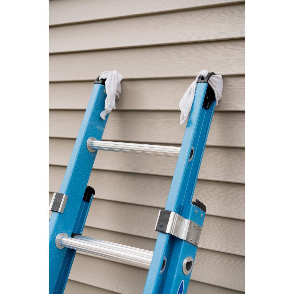 Werner 20 ft. Fiberglass Extension Ladder with 250 lb. Load Capacity Type I Duty Rating FE1020-2