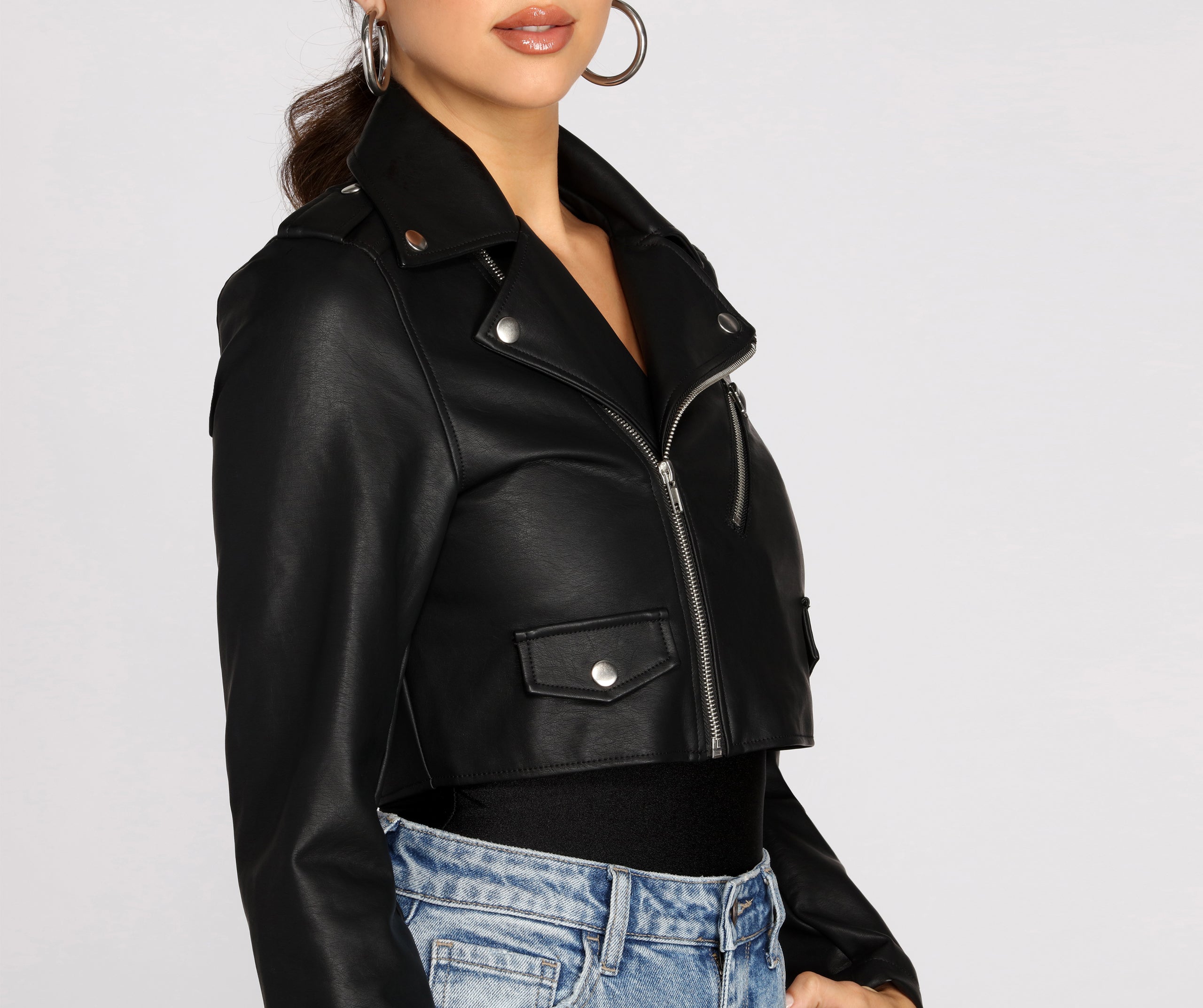 Chic And Cropped Faux Leather Jacket