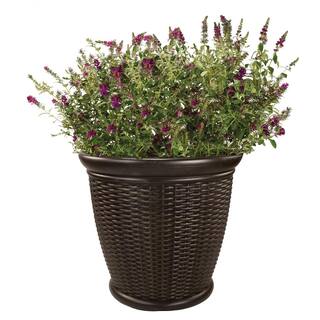 Suncast Willow 22 in. Round Java Blow Molded Plastic Planter (2-Pack) 2221WJ2