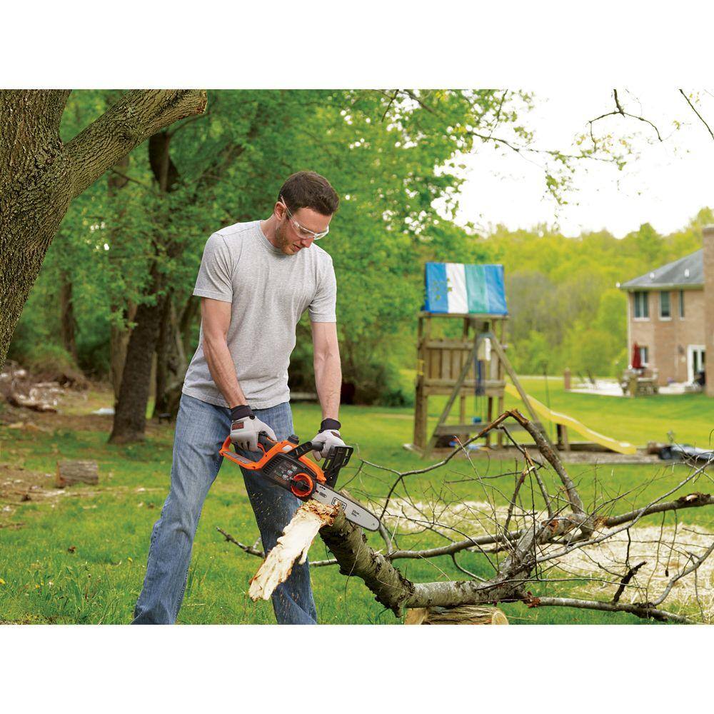 BLACK+DECKER 20V MAX 10 in. Battery Powered Chainsaw Kit with (1) 2Ah Battery  Charger LCS1020