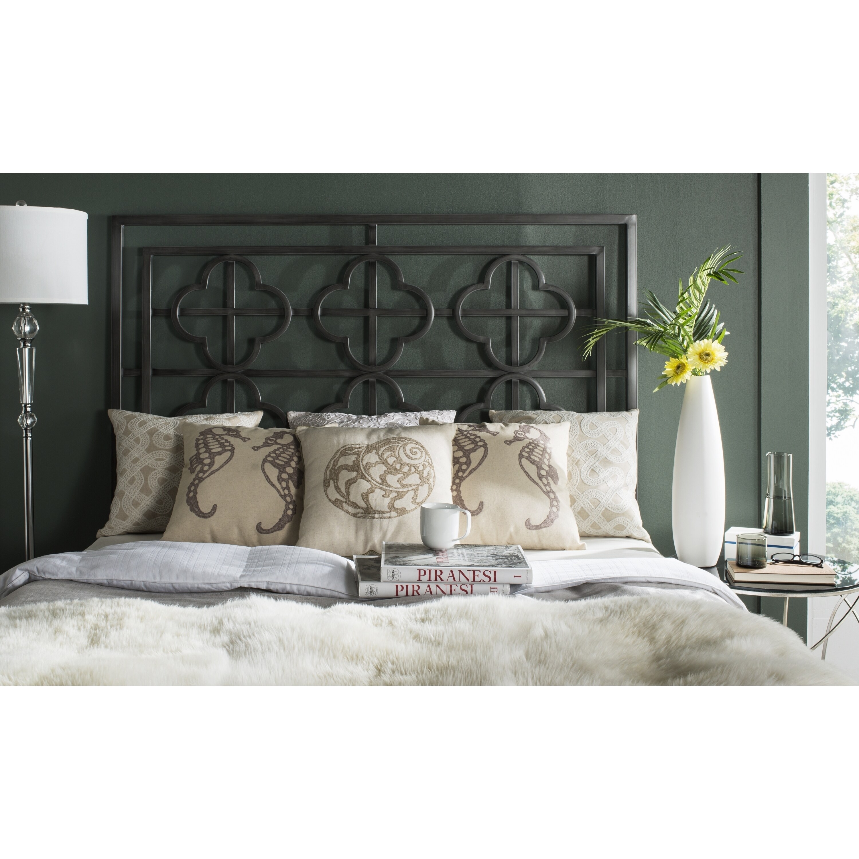 SAFAVIEH Lucina French Antique Iron Quatrefoil Headboard (Queen) - - 10328858