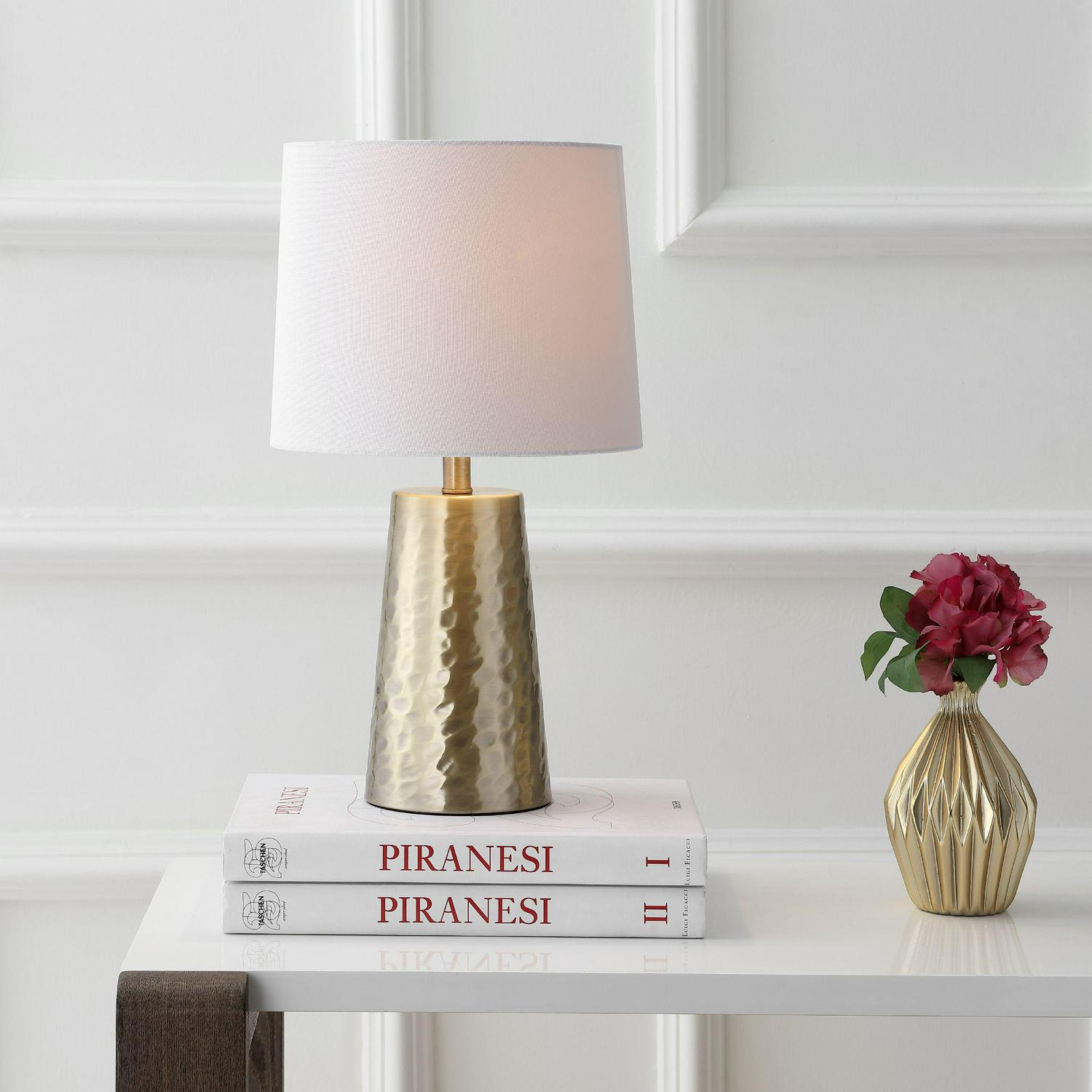 Safavieh Torence Solid Glam 17.5 in. H Table Lamp， Plated Gold