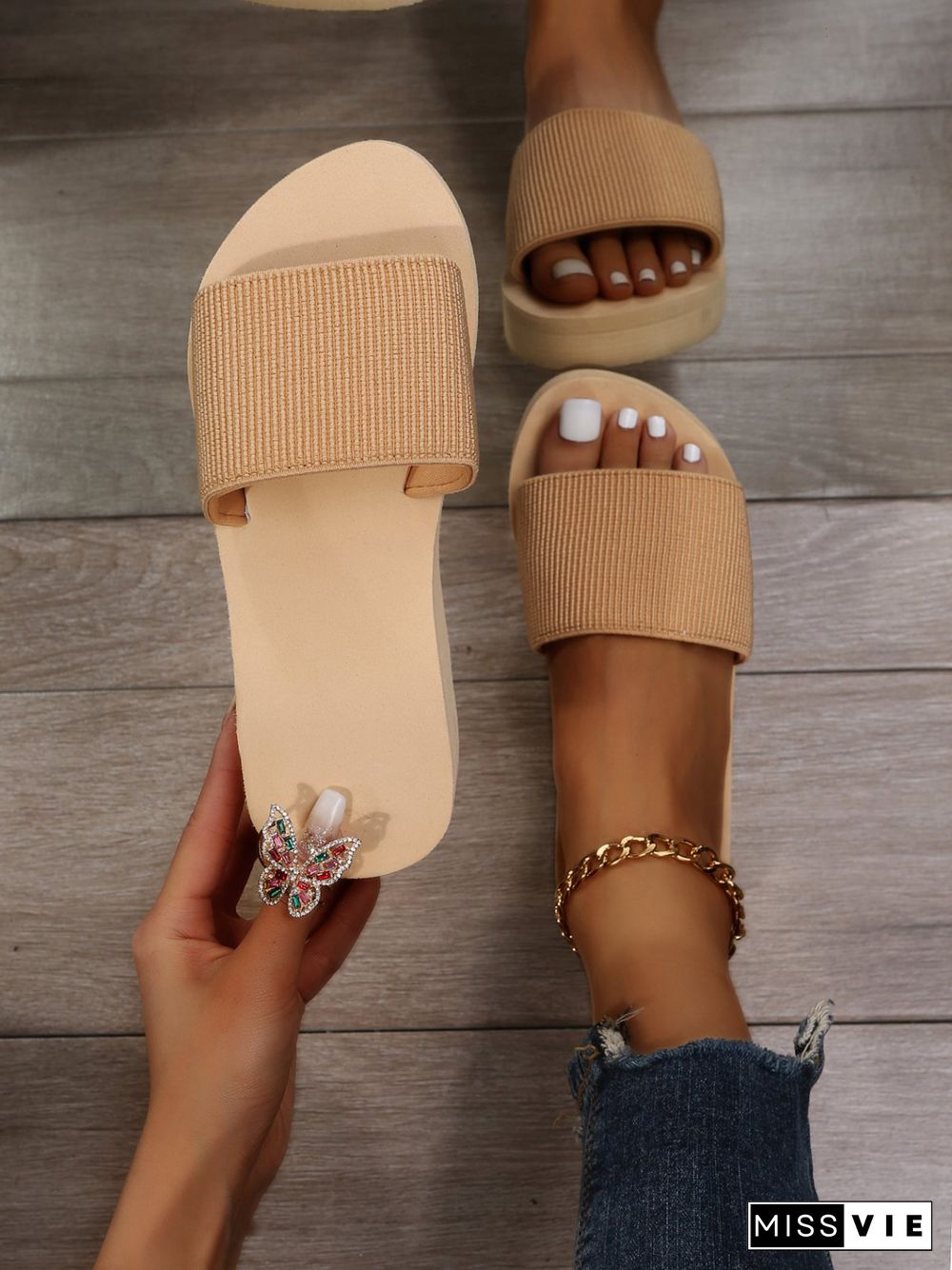 Stretch Upper Casual Wedge Slippers