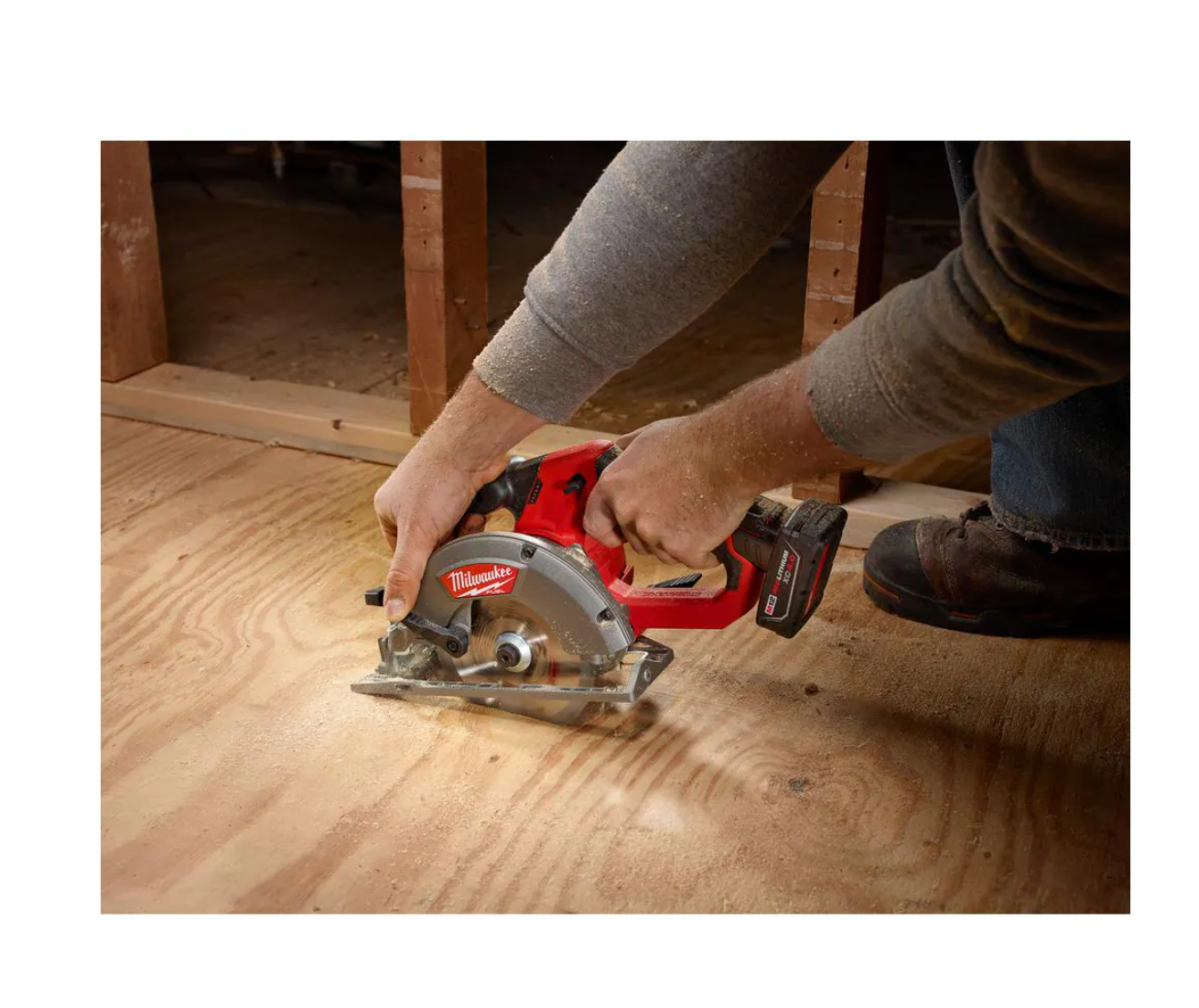 Milwaukee 2530-20-48-11-2440 M12 FUEL 12V Lithium-Ion Brushless 5-3/8 in. Cordless Circular Saw with 4.0 Ah M12 Battery