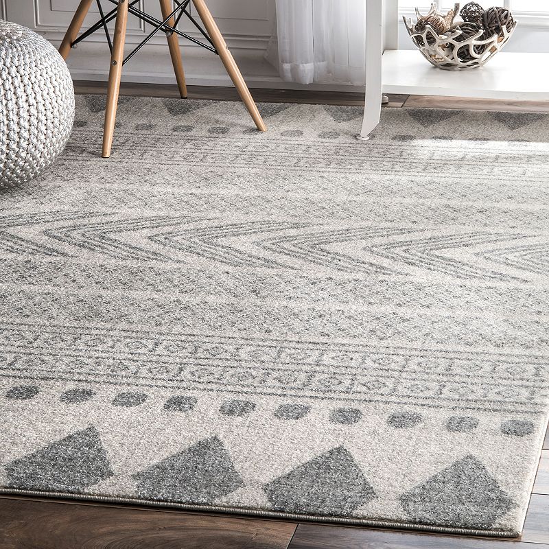 nuLOOM Shaina Tribal Geometric Rug