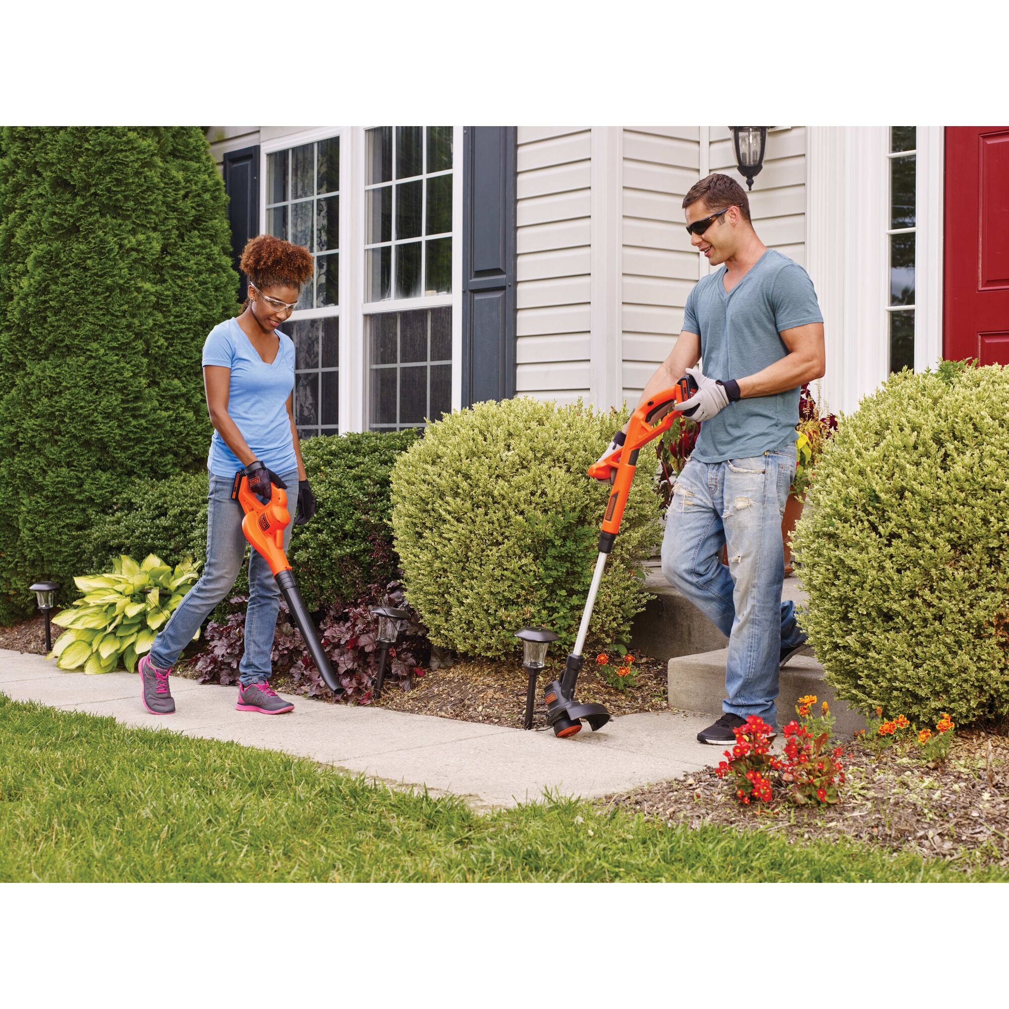 20V MAX* POWERCONNECT™ 10 in. 2in1 Cordless String Trimmer/Edger + Sweeper Combo Kit