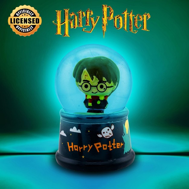 Silver Buffalo Harry Potter Chibi Mini Light up Snow Globe 2 5 Inches Tall