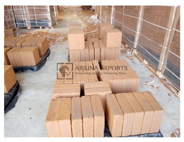 High Class Quality Factory Direct Supply Coconut Coco Peat Coco Coir Pith 5kg Brick for Blueberry Planting