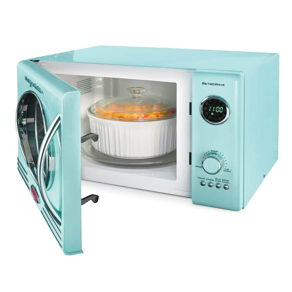 Nostalgia 0 9 cu ft 800Watt Retro Microwave Oven in Aqua