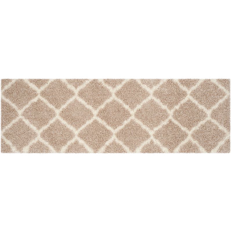 Safavieh Alberta Large Lattice Shag Rug