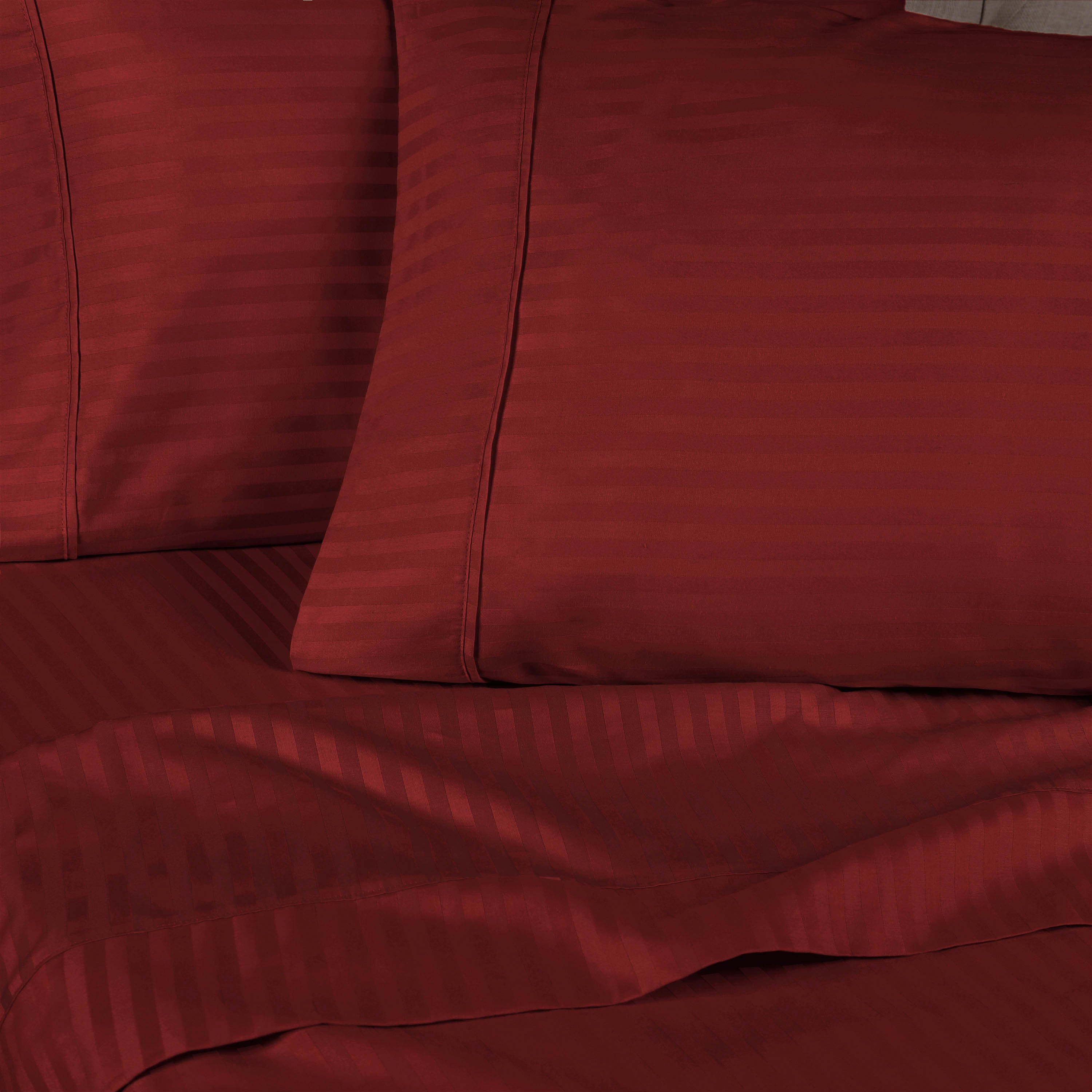 Superior 300 Thread Count Egyptian Cotton Sheet Set， Burgundy， California King